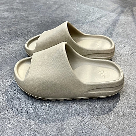 267 - Dép Adidas Yeezy Slide ‘Pure’ Yzy - GW1934