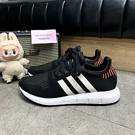 147 - ADIDAS SWIFT RUN White Black Red - B37730