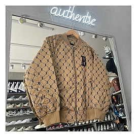 342 - ÁO BOMBER MLB DIAMOND MONOGRAM JACQUARD BOSTON B BROWN - 3AJPM0224-43BGS