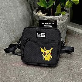 640 - Túi Đeo Chéo New Era x Pokemon Pikachu Shoulder Bag Black - 14124524