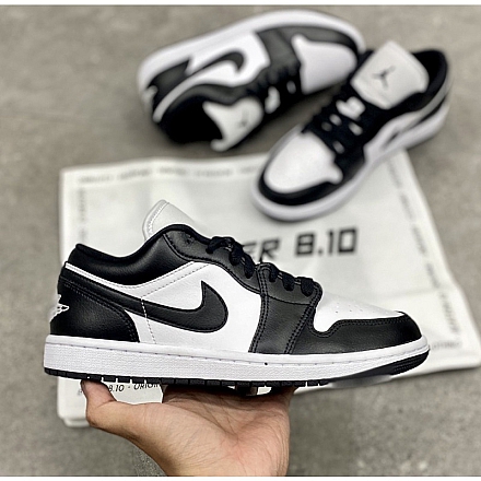 210 - JORDAN 1 LOW PANDA - DC0774-101