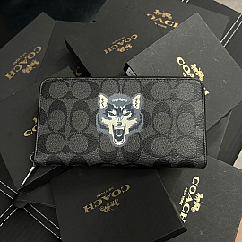 544 - VÍ COACH ACCORDION DÁNG DÀI KHÓA ZIP  WOLF MOTIF - F31520